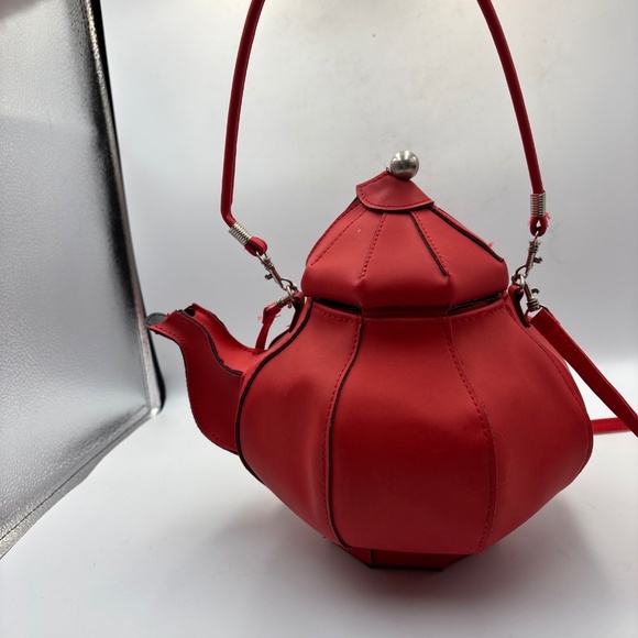 Rare PYLONES Teapot Shape Purse Vintage Red Handbag Teabag Crossbody - Picture 3 of 14